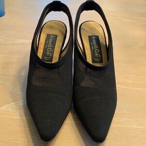 Kenneth Cole black heels with *nylon?* mesh low heels Sz 8